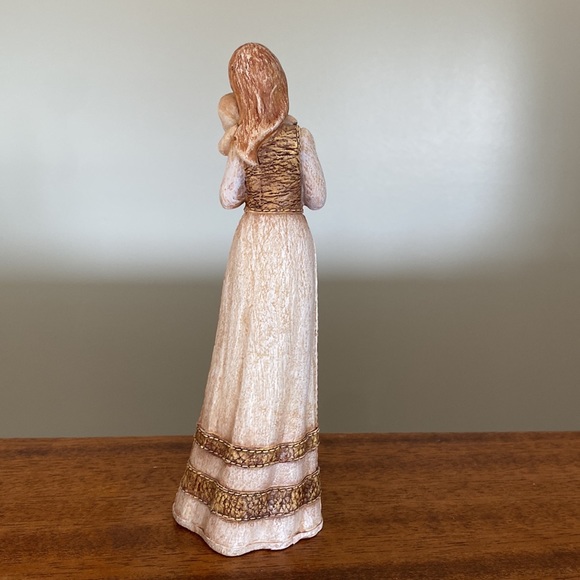 Mother and Child Statue Exc Cond Prev Owned NWT - Picture 3 of 10